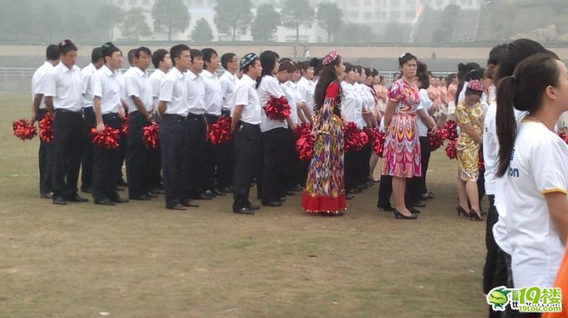 话说,开个运动会,要那么亮么?-大学生活-杭州1