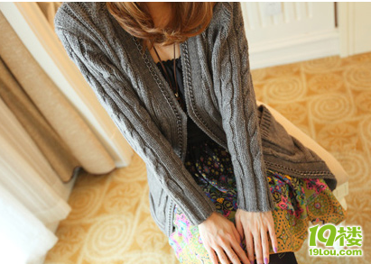 SCAT千鸟格短裙+羊毛粗棒针毛衣外套+MIND