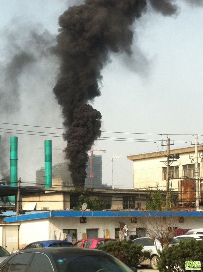 万里化工厂着火了-其他-拉风大本营-杭州19楼