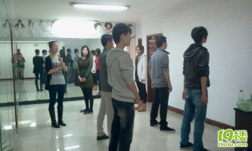 新尚模特公司招聘-模特培训-月薪面议--杭州招