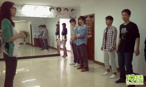 新尚模特公司招聘-模特培训-月薪面议--杭州招