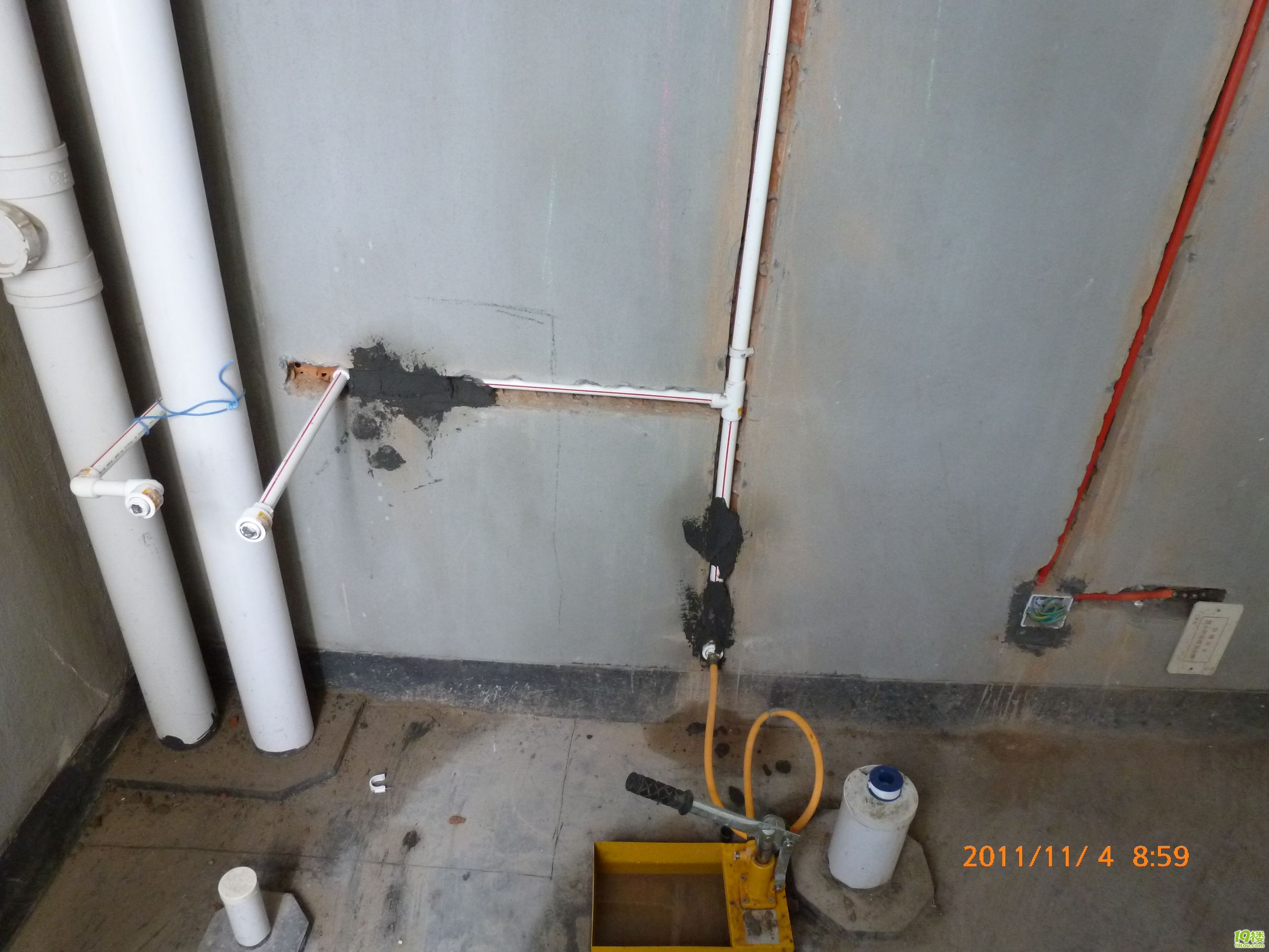 刚刚完工的水电预埋