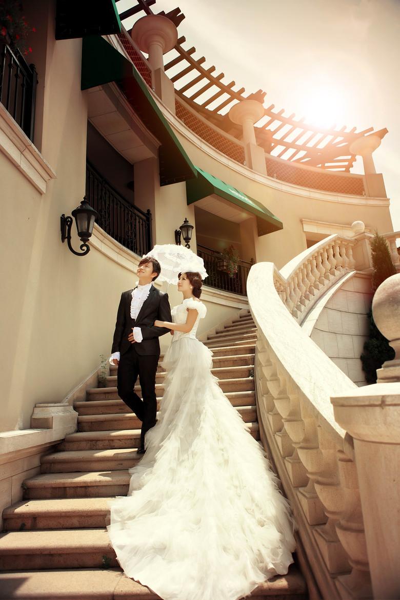 <em>百合新娘</em>婚纱摄影