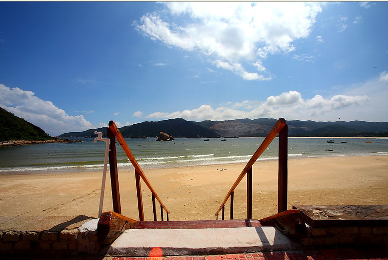 三亚海边小站客栈_玩海、水上休闲运动、独木