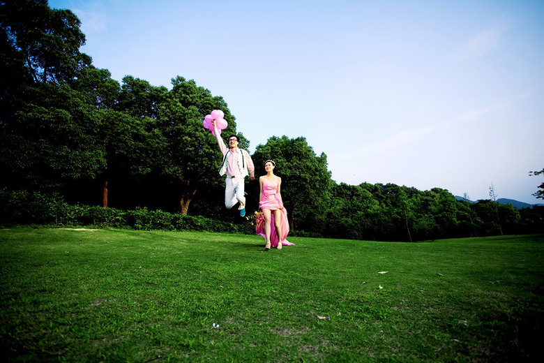 <em>杭州</em>拍外景婚纱照!<em>姐妹</em>们都来推荐一家好的杭