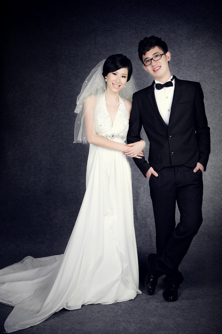 T1创意婚纱摄影_摄影师给我们拍了很多风格的