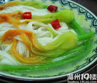 面条汤:色香味俱全,给毛驴补充量-亲子乐园-小宝宝火锅家常菜怎么样图片