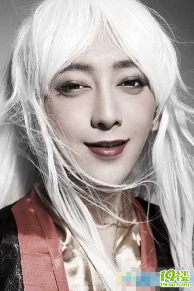 2010中国十大动漫妖男排行榜!美女速来围观