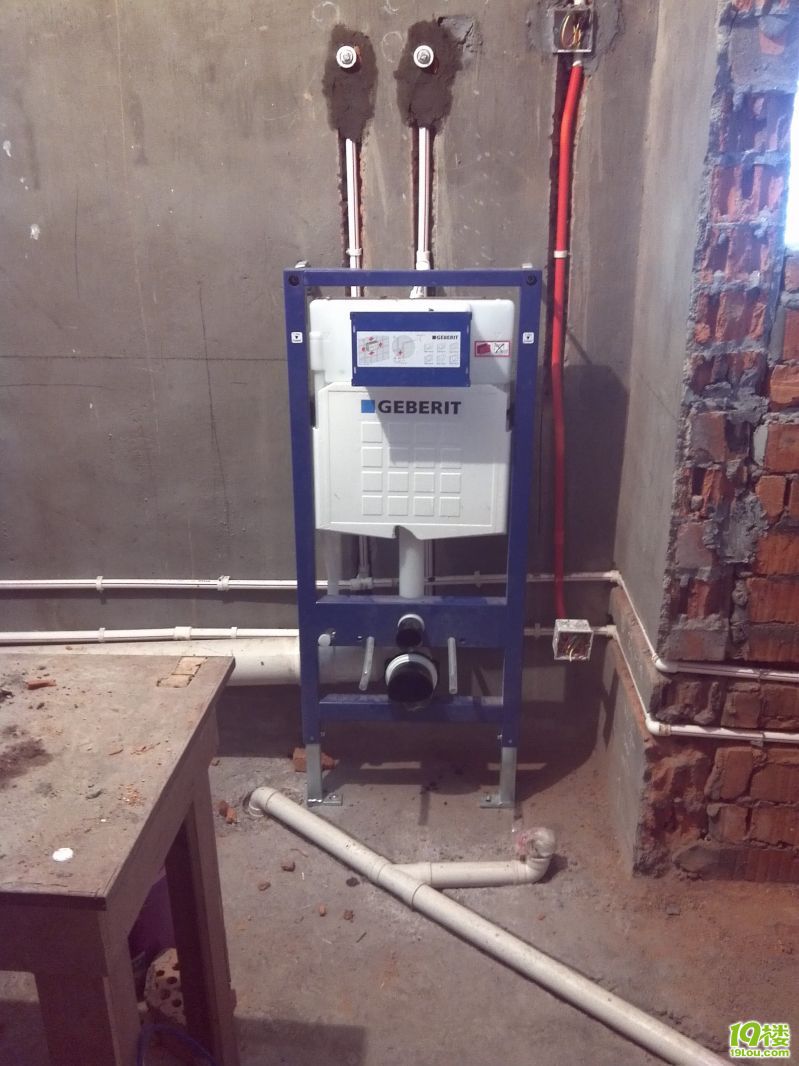 还是选择买吉博力的水箱