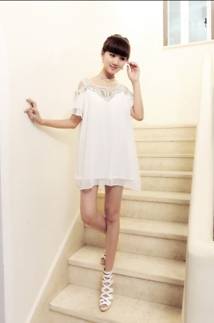 好莱坞<em>小美女Emma</em> Roberts的超仙罩衫裙-时尚