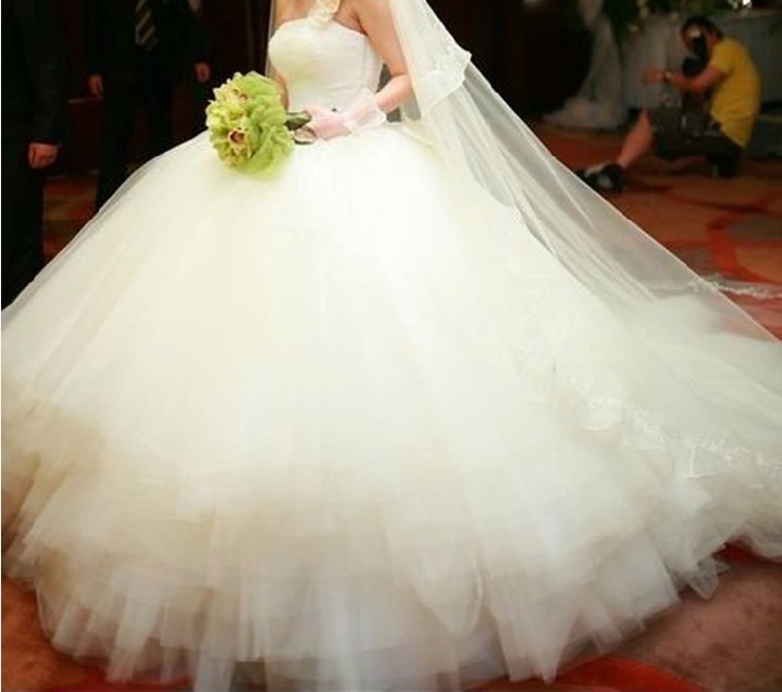 大家帮我选条结婚当天穿的婚纱吧-结婚交流圈