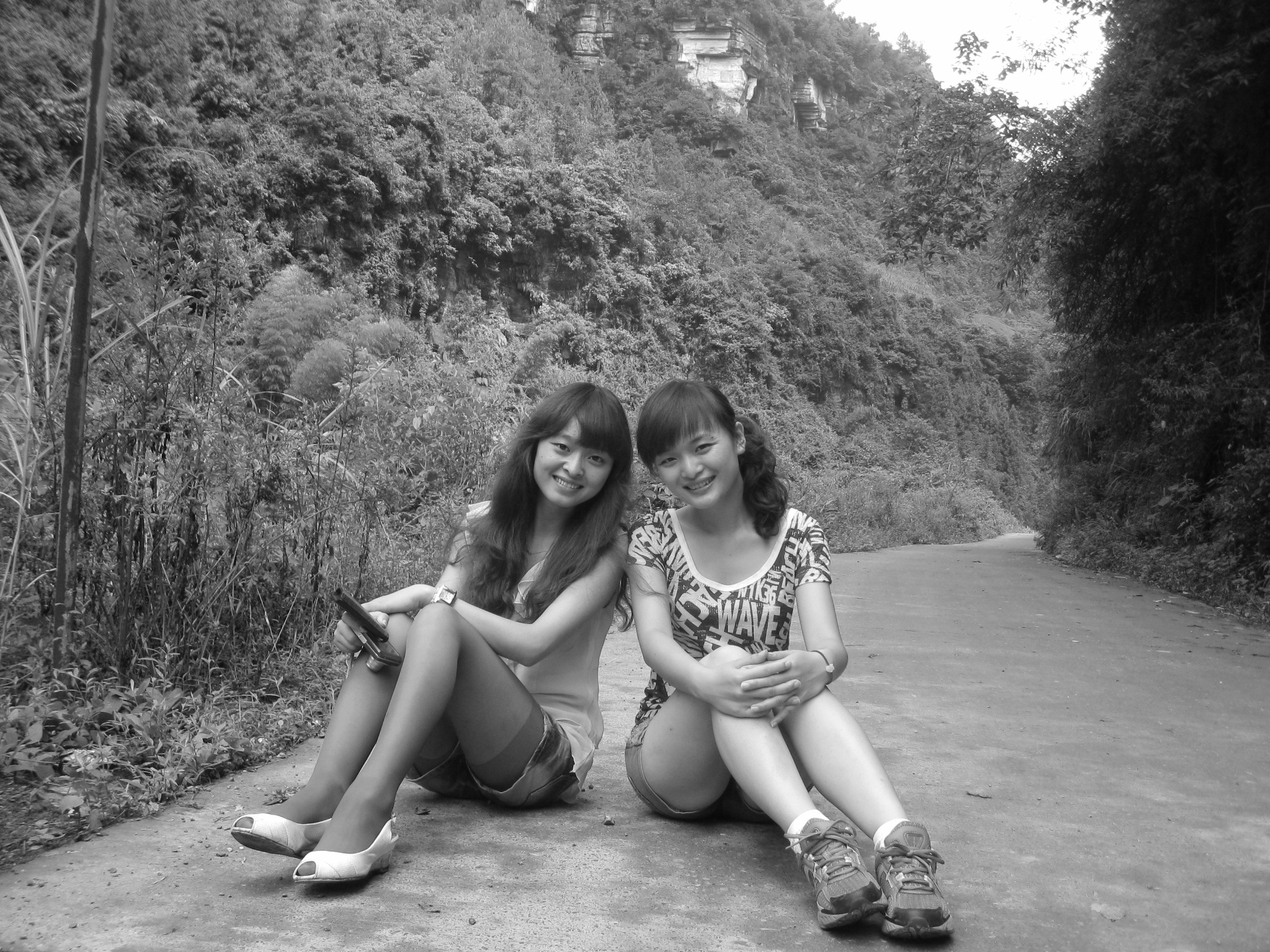 我们俩<em>姐妹故事</em>,苗家风光-旅游拉风-嘉兴19楼