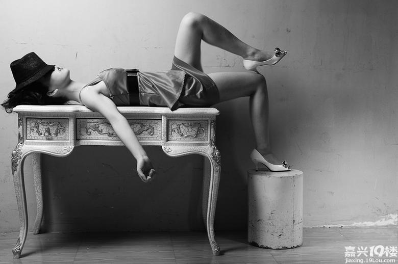 [<em>19楼手机</em>报潮宏基珠宝封面女郎]+自信的<em>女人</em>