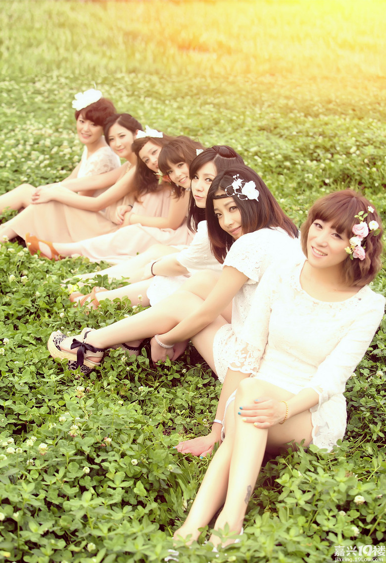 一大帮子美女来晒照片了,前段时间在杰摄影拍