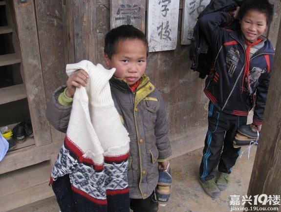 爱心捐衣,暖冬行动活动反馈更新中·~~-现场