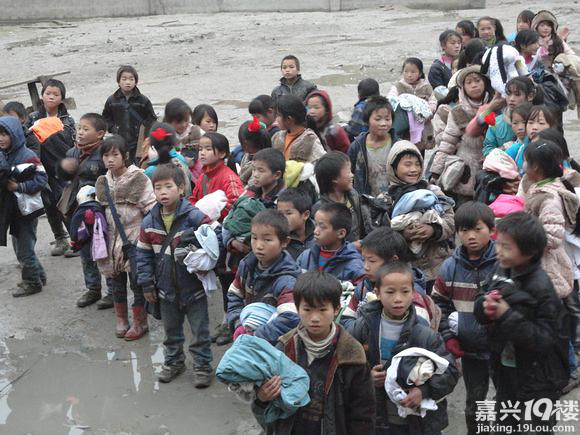 爱心捐衣,暖冬行动活动反馈更新中·~~-现场