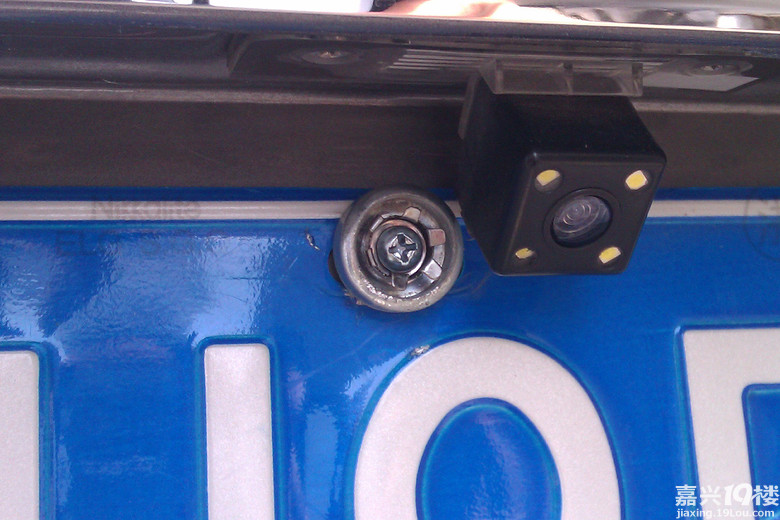 【DIY车牌框】补上4颗固定螺丝 自己动手、经