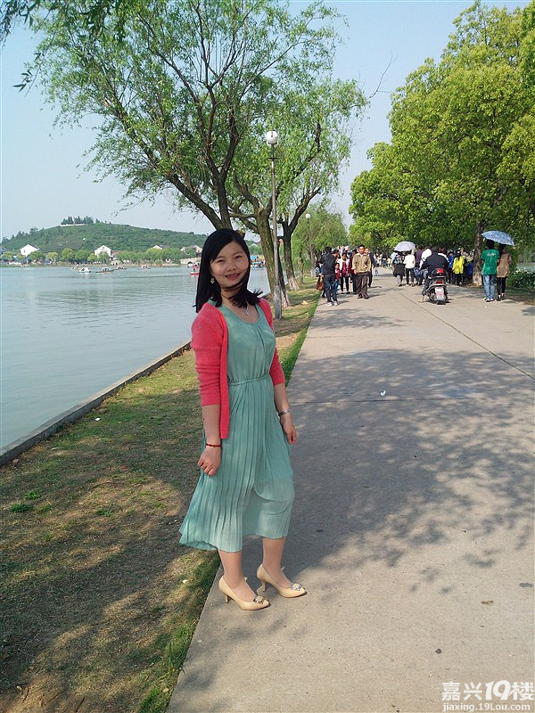 阿霞发誓要减到99斤体重3位数的女人没有前途