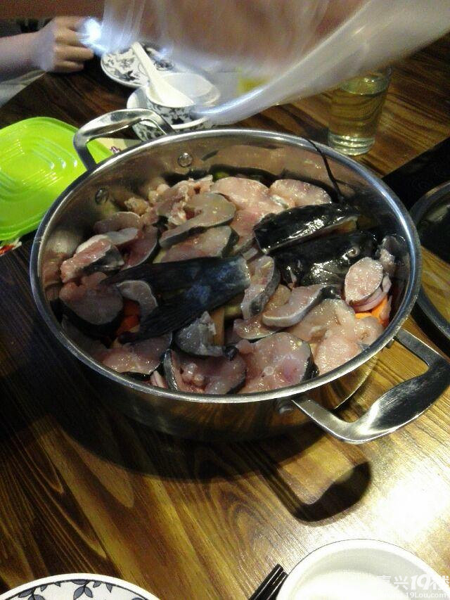 【吃货小分队】+美味嗨翻天の李哥鱼馆-美食分