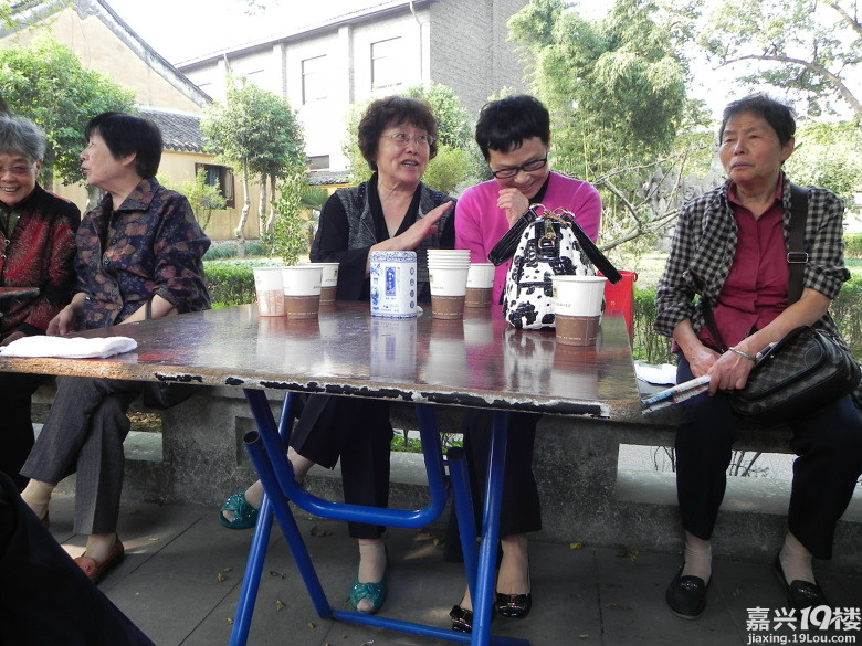 嘉兴一中六四届毕业五十周年同学会圆满成功-