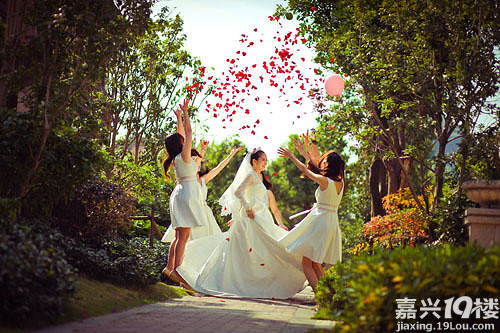 婚礼伴娘的要求 6个标准成就完美婚礼-婚礼服