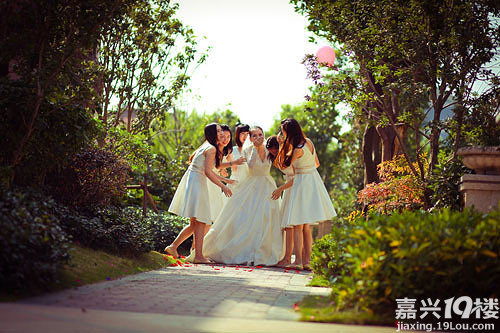 婚礼伴娘的要求 6个标准成就完美婚礼-婚礼服