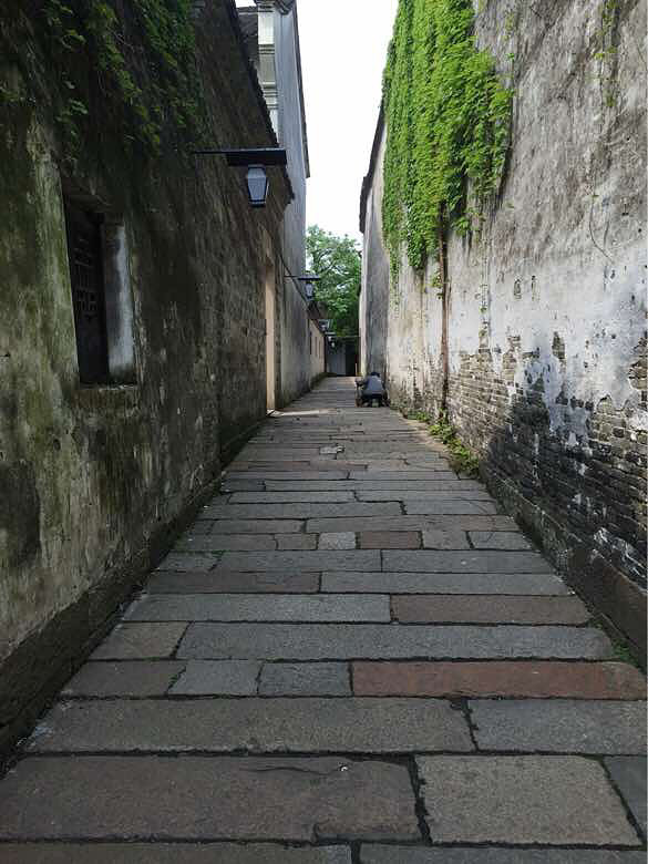 ���˷��ؾ�