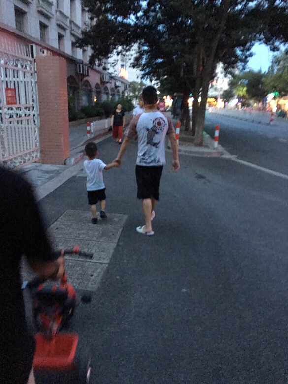 �аɣ������ĺ��ӣ�