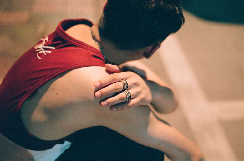 1600�ĸ��پ�