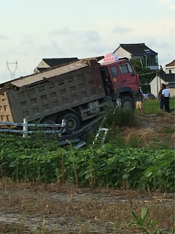 ƽ���ܱߴ����ѹ������