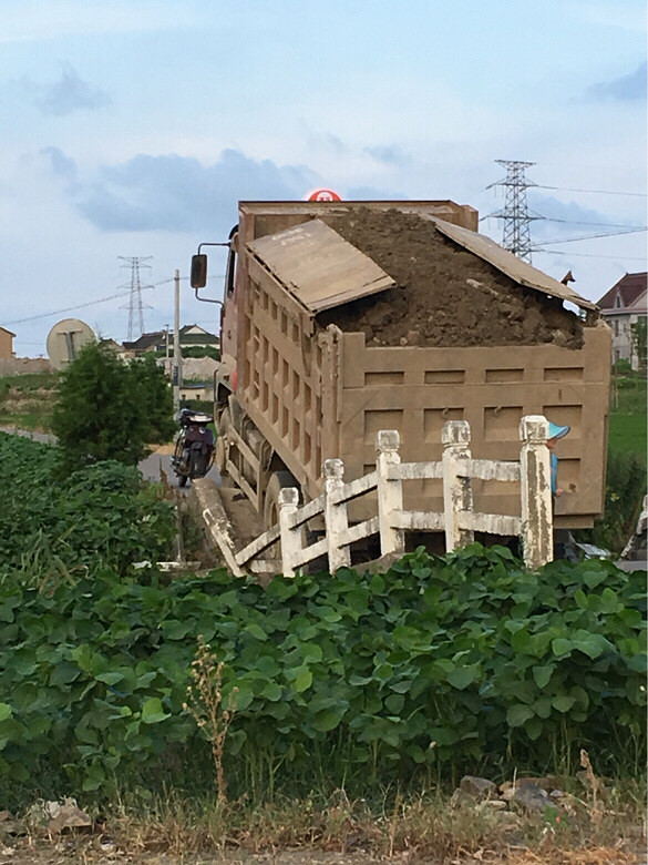 ƽ���ܱߴ����ѹ������