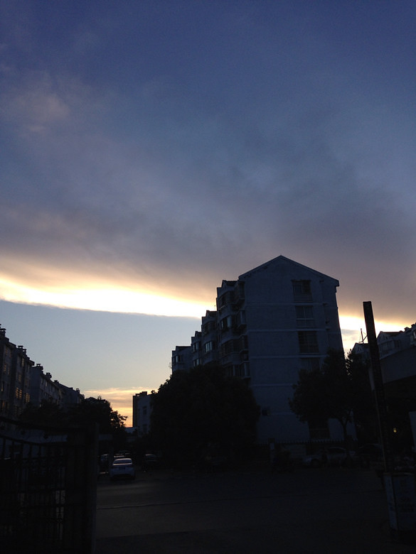 7�հ�����Ϧ����ҫ�µ������������ء�