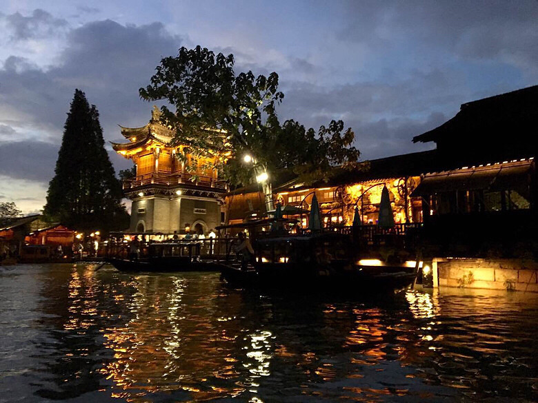 where m i ����