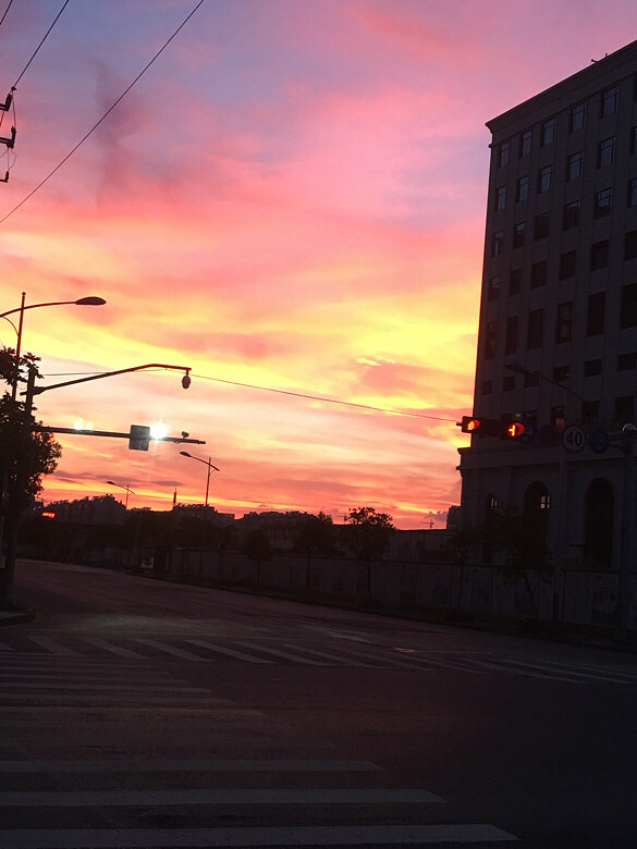 ���˵�������ر���