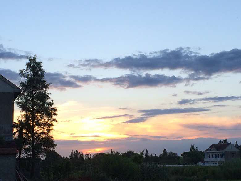 ����ϲ�������£�ϲ�����ڵ���ߣ���һ����