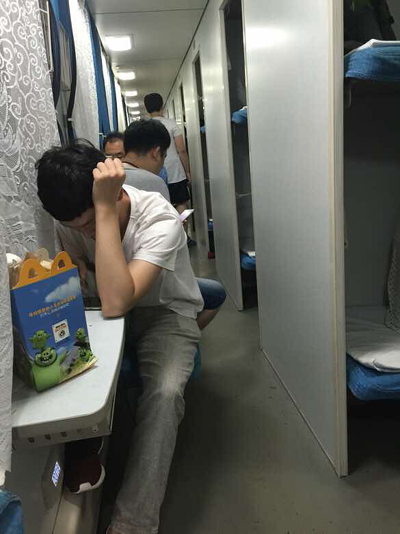 �ؼ��˱�����