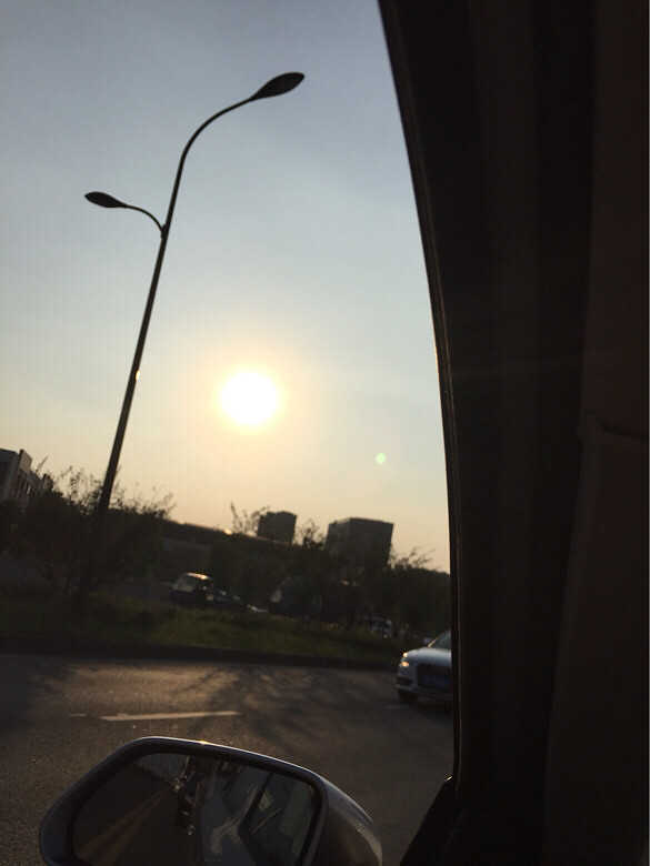 ̫����ͷ�գ���������Ц��