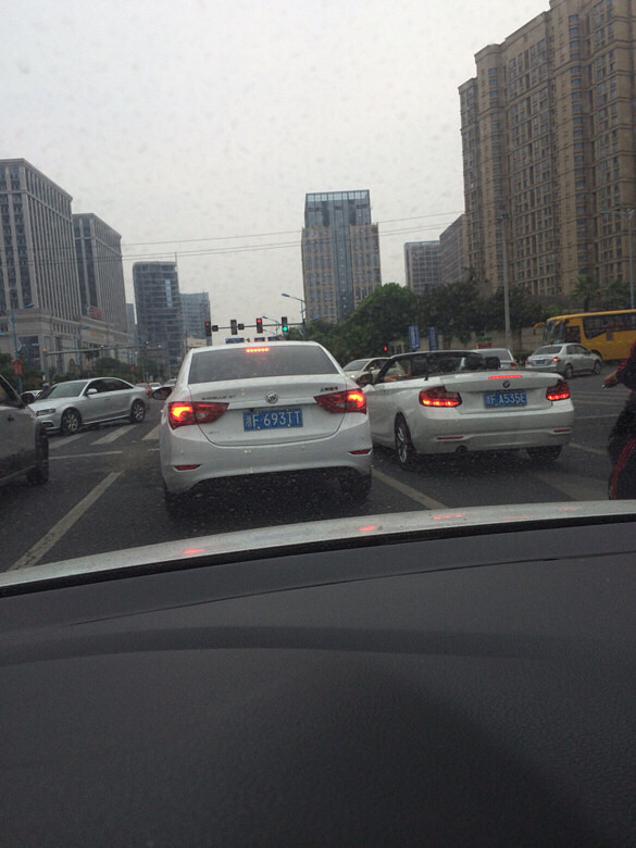 �����ɼ����ݳ�