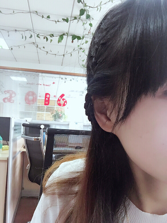 ���֣���ǰ�����Ҹ�������ͷ��������������