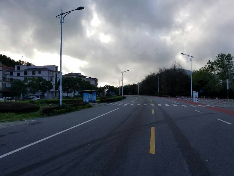 ��ɽ��Ҽ⣬�õط����˲��࣬��������ǳ�