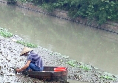 �����Լ��ڼ��ſڵĺ������˵�������ӣ���