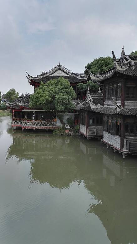 �����Ϻ�һ����