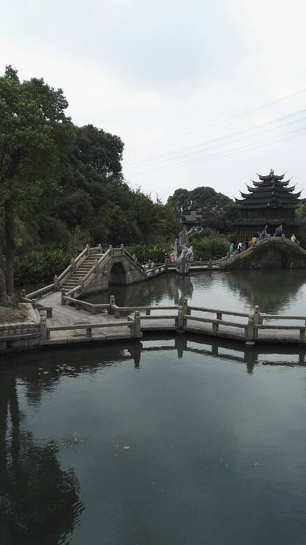 �����Ϻ�һ����