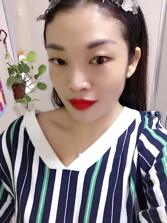 ��ϲ����ɫ�ں죬��ʹ����Ҳ������������ף