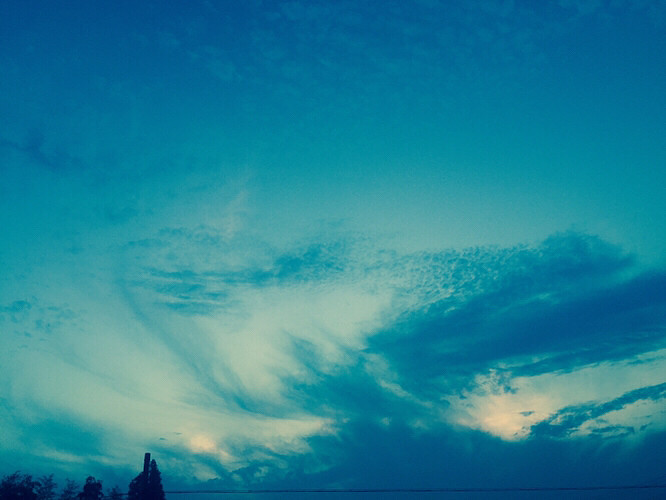 ���˵���գ�ͷ�����������°��ĵģ�������