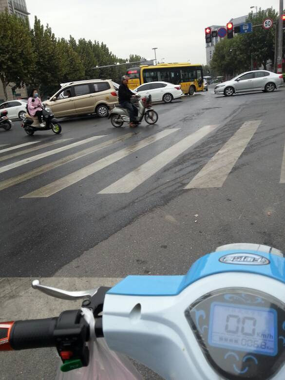 ÿ���뺢��ͬ�У���