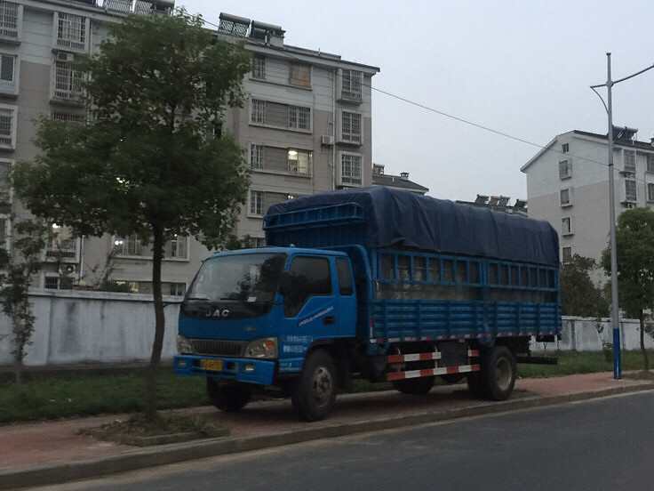 �˺�������·��ͣ��������ٵ��̻���������