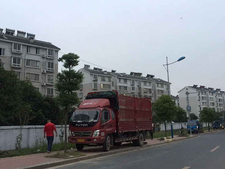 �˺�������·��ͣ��������ٵ��̻���������