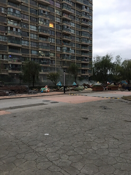 ����·�����и۳ǡ���������ġ���û��ʲô