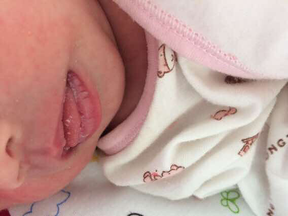 ^_^����������ϰ�ɫ����